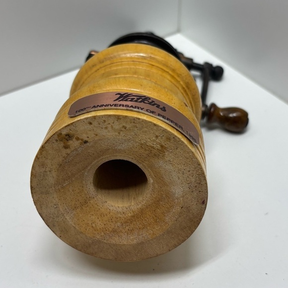 Vintage 1995 Watkins 100th anniversary of pepper grinder / mill - Picture 6 of 7